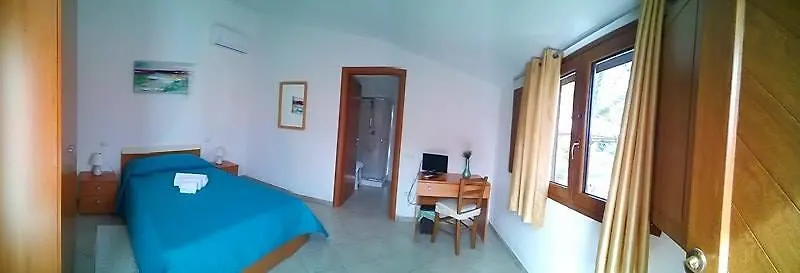סארוק Agriturismo Santa Barbara 0*,  איטליה