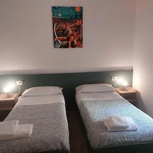 https://apt-111-suite.italymilanhotels.net